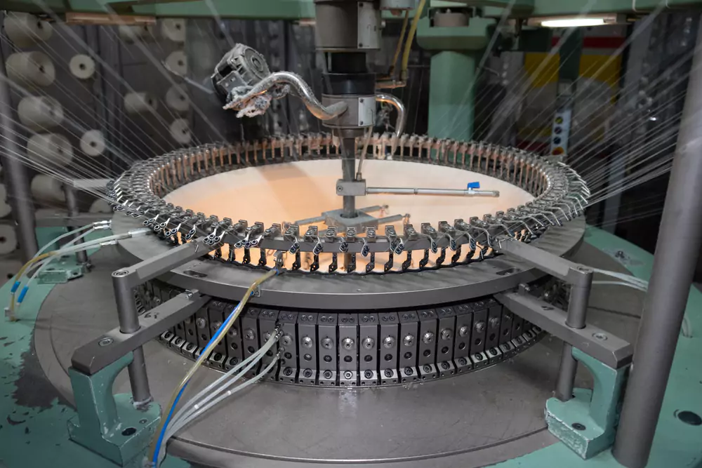 Circular Knitting Machine Operators